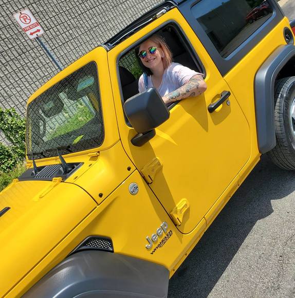 Meet your Posher, Sierra - Picture 1 of 1